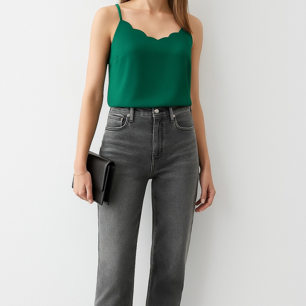 Express Solid Scalloped V-Neck Cami